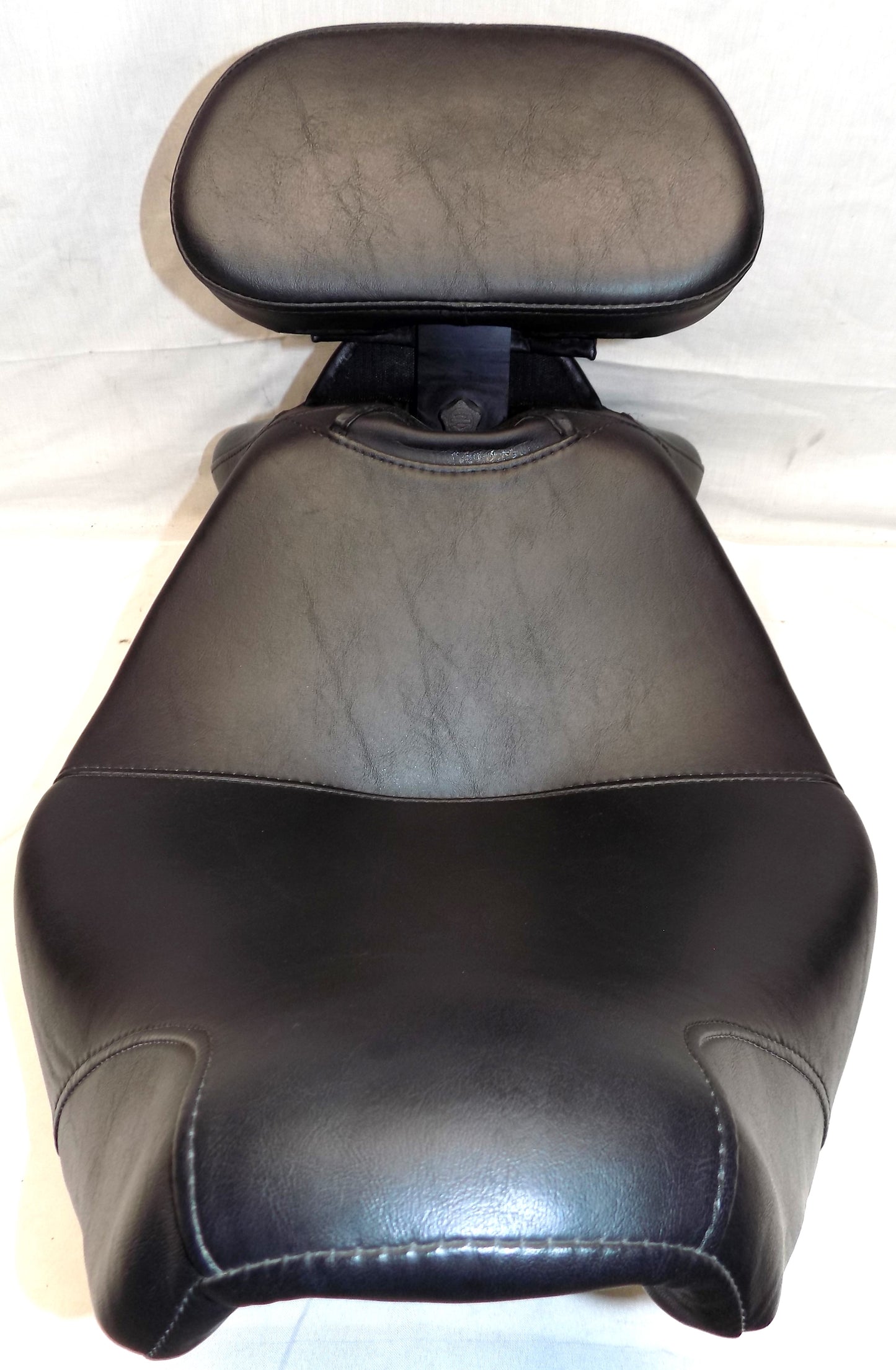 Harley-Davidson Softail, Signature Series Seat w/ Rider Backrest Smooth